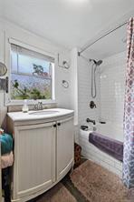 129 Hereford Ave — listing photo 16 of 44