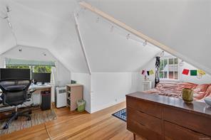 129 Hereford Ave — listing photo 19 of 44