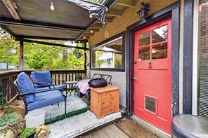 129 Hereford Ave — listing photo 23 of 44