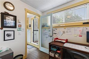 129 Hereford Ave — listing photo 35 of 44