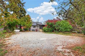 129 Hereford Ave — listing photo 41 of 44