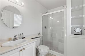 2508 Shakespeare St — listing photo 27 of 40
