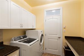 2322 Coopers Hawk Rise — listing photo 32 of 50
