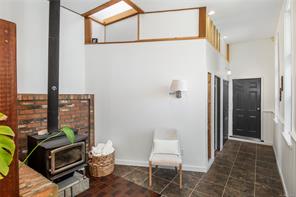 1861 Carlyle Cres — listing photo 20 of 55