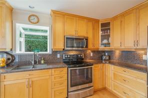 1765 Admiral Tryon Blvd — listing photo 25 of 84