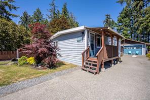 2102 Stadacona Dr, Comox