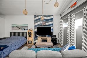 2102 Stadacona Dr — listing photo 37 of 58