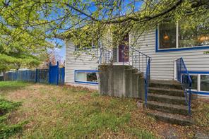$669,000 - 619 Pine St<br>Nanaimo, British Columbia, V9R 2C7