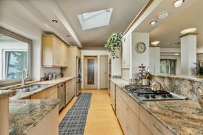 11406 Sycamore Dr — listing photo 22 of 71