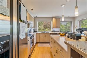 11406 Sycamore Dr — listing photo 47 of 71