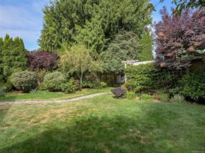 2568 Margate Ave — listing photo 17 of 29