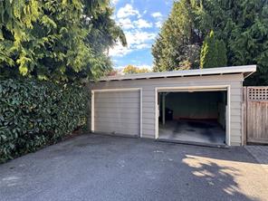2568 Margate Ave — listing photo 26 of 29