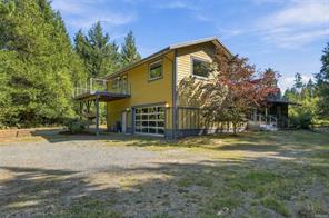 3060 Thorpe Rd, Qualicum Beach