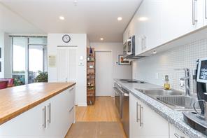 406-391 Tyee Rd — listing photo 16 of 38