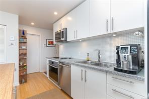406-391 Tyee Rd — listing photo 17 of 38