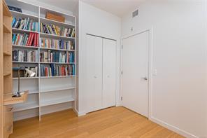 406-391 Tyee Rd — listing photo 22 of 38