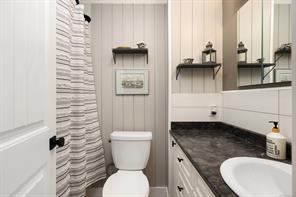 542 THULIN St — listing photo 32 of 57