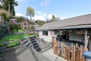 542 THULIN St — listing photo 37 of 57