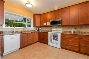 109-2829 Arbutus Rd — listing photo 34 of 41