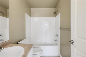 305-2220 Sooke Rd — listing photo 25 of 39