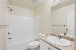 305-2220 Sooke Rd — listing photo 31 of 39