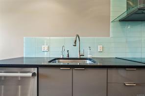 106-75 Songhees Rd — listing photo 18 of 58