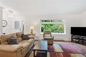 1580 Meadowood Way — listing photo 19 of 68