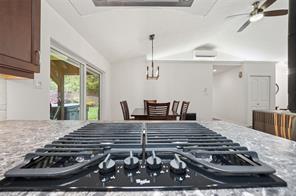 1580 Meadowood Way — listing photo 27 of 68