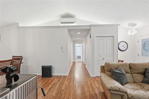 1580 Meadowood Way — listing photo 32 of 68