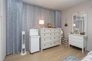 5-974 Dunford Ave — listing photo 17 of 22