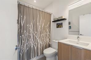 105-1720 Fairfield Rd — listing photo 23 of 33