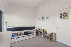 105-1720 Fairfield Rd — listing photo 25 of 33
