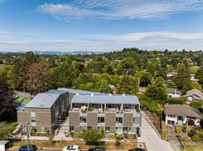 105-1720 Fairfield Rd — listing photo 31 of 33