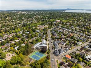 105-1720 Fairfield Rd — listing photo 33 of 33