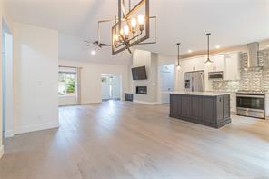 3800 Creekside Dr — listing photo 21 of 64
