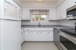 7251 Enid Pl — listing photo 13 of 40