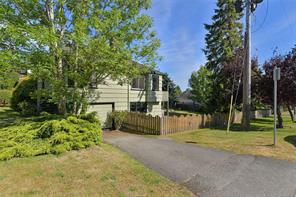 1113 Esquimalt Rd — listing photo 26 of 44