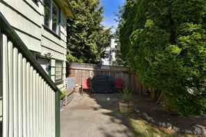 1113 Esquimalt Rd — listing photo 28 of 44