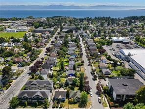 1113 Esquimalt Rd — listing photo 34 of 44