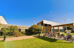 1113 Esquimalt Rd — listing photo 38 of 44