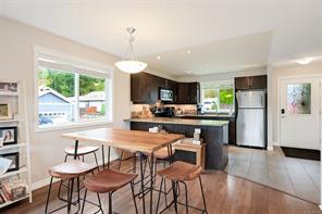 1084 Lisa Close — listing photo 13 of 51
