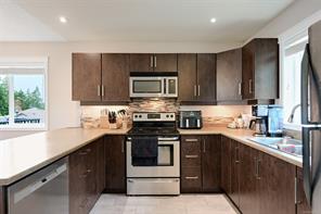 1084 Lisa Close — listing photo 15 of 51