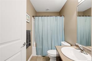 1084 Lisa Close — listing photo 30 of 51