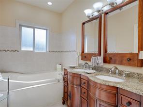 8639 Bourne Terr — listing photo 16 of 50