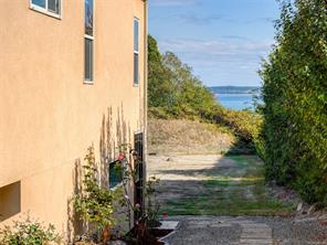 8639 Bourne Terr — listing photo 29 of 50