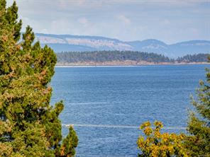 8639 Bourne Terr — listing photo 30 of 50