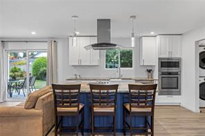 1350 Greenwood Way — listing photo 15 of 61