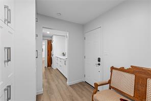 1350 Greenwood Way — listing photo 24 of 61