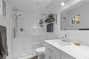 1350 Greenwood Way — listing photo 28 of 61