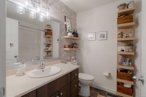 5-3774 12th Ave — listing photo 23 of 31
